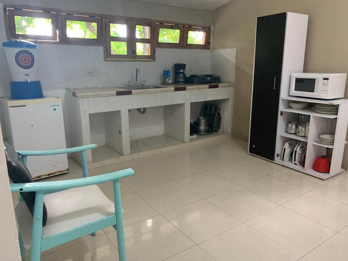 Hostal Casaluna San Andres מראה חיצוני תמונה