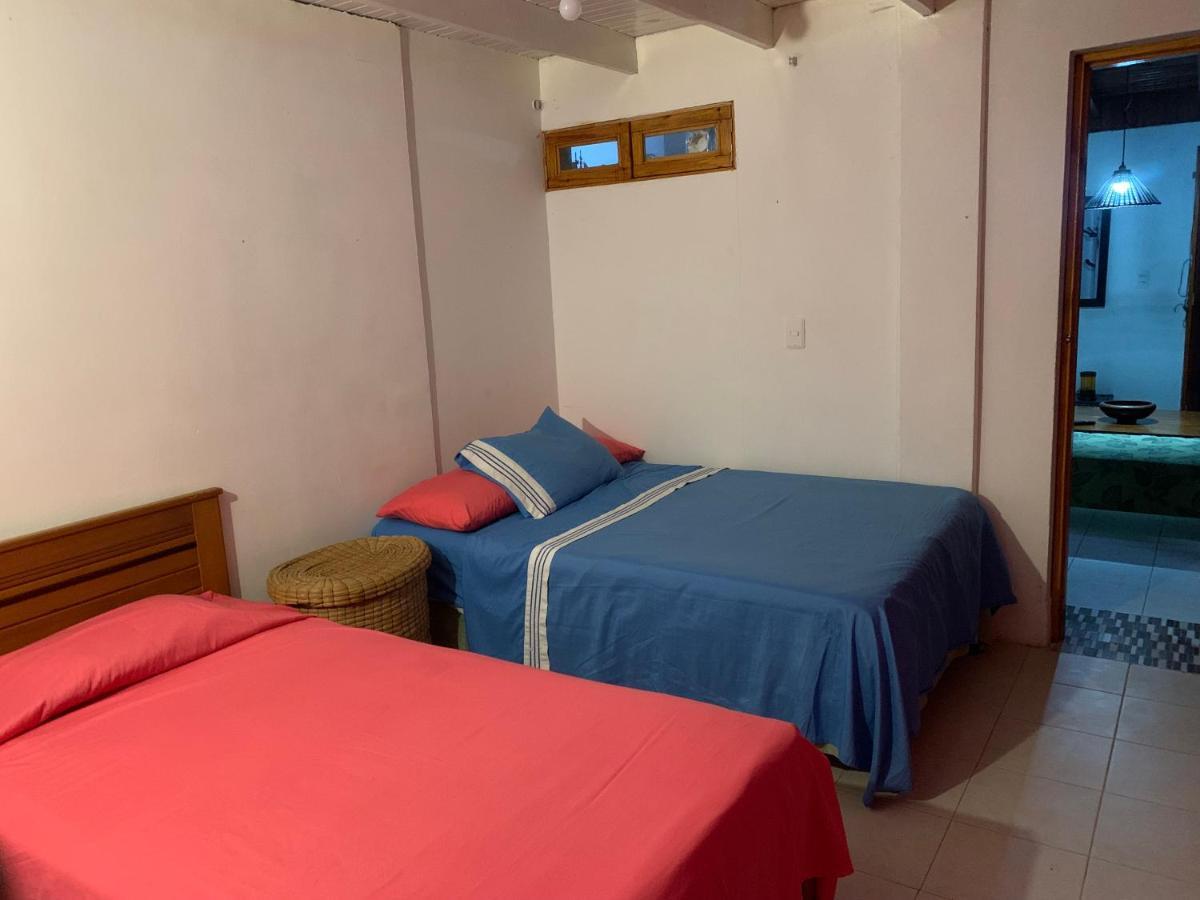 Hostal Casaluna San Andres מראה חיצוני תמונה