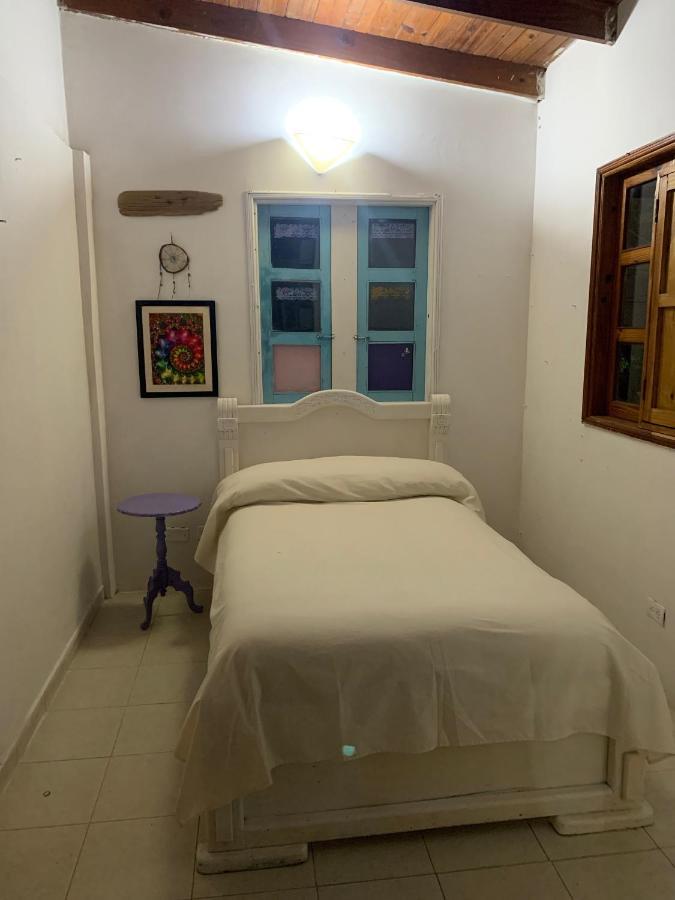 Hostal Casaluna San Andres מראה חיצוני תמונה
