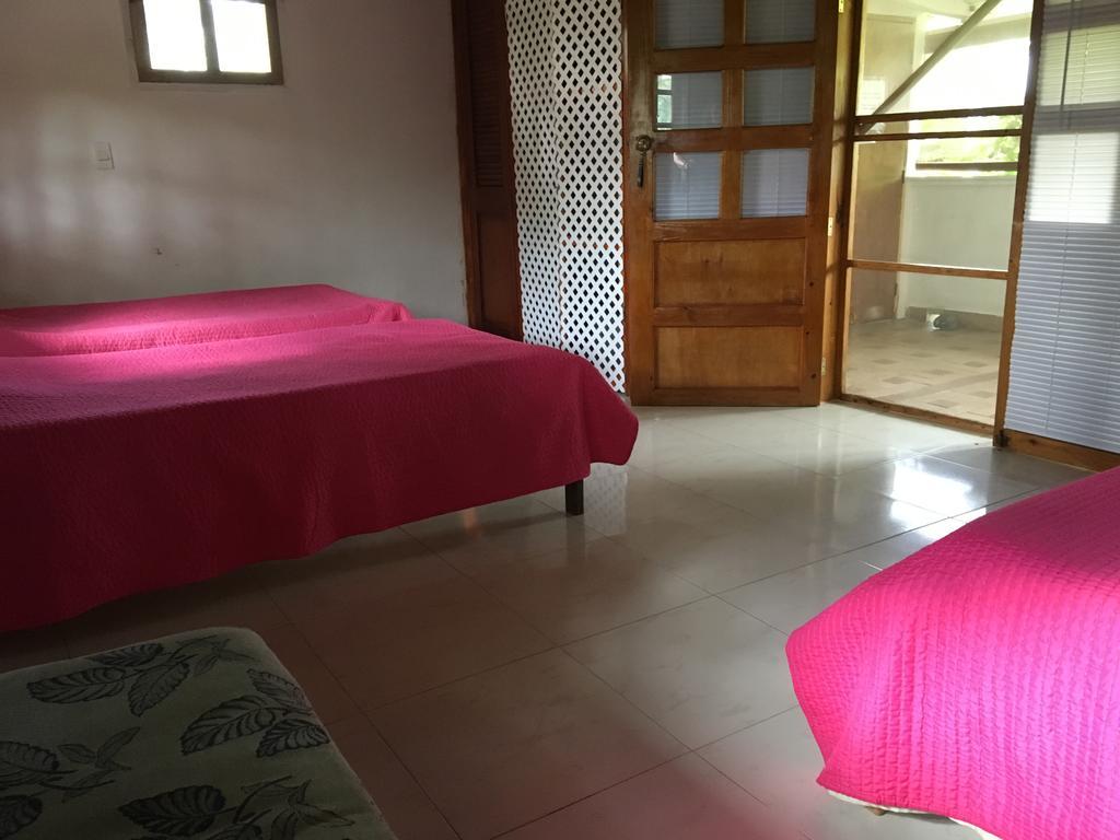 Hostal Casaluna San Andres מראה חיצוני תמונה